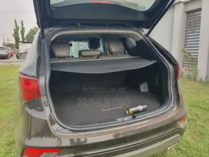Hyundai Santa Fe 2017 Black