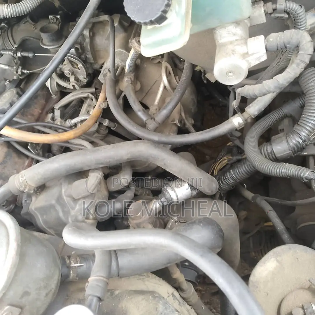 Toyota HiAce 1998 White