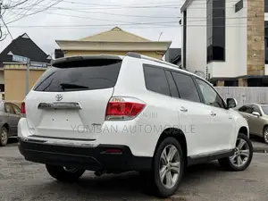 Toyota Highlander Limited 2012 White