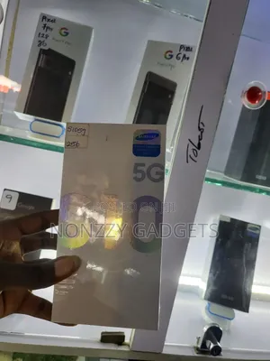 New Samsung Galaxy S10 5G 256 GB