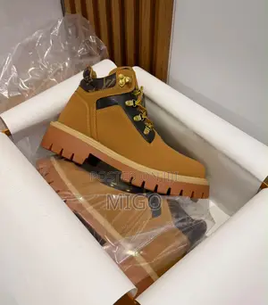 Original Louis Vuitton Men's Ankle Boot With Platform Sole