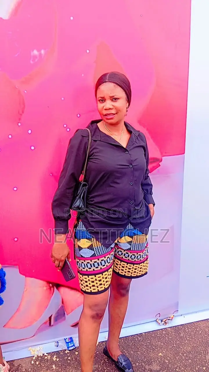 Statement Akwete Short