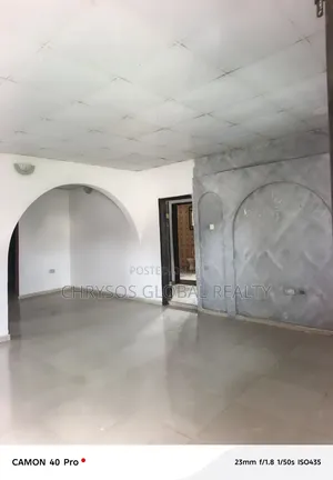 3bdrm Block of Flats in Olusoji Oluyole for rent