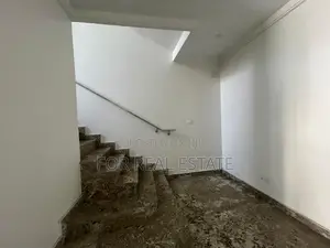 4bdrm Townhouse / Terrace in Banana Island for rent