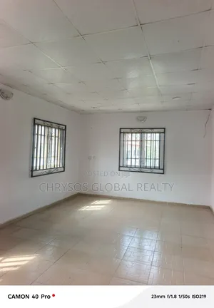 3bdrm Block of Flats in Olusoji Oluyole for rent