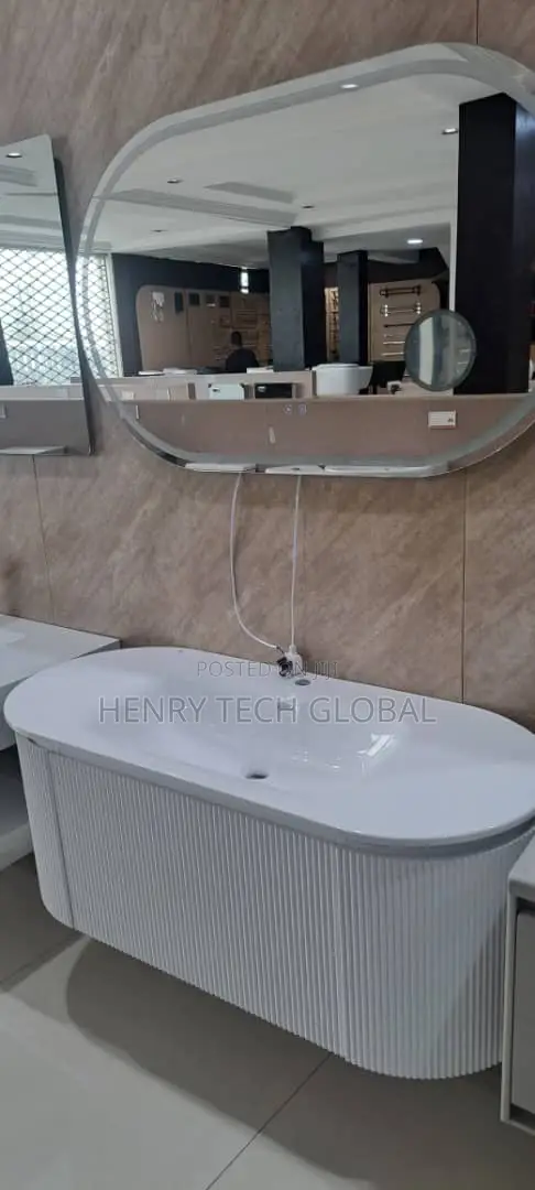 Cabinet Basin With Mirror
