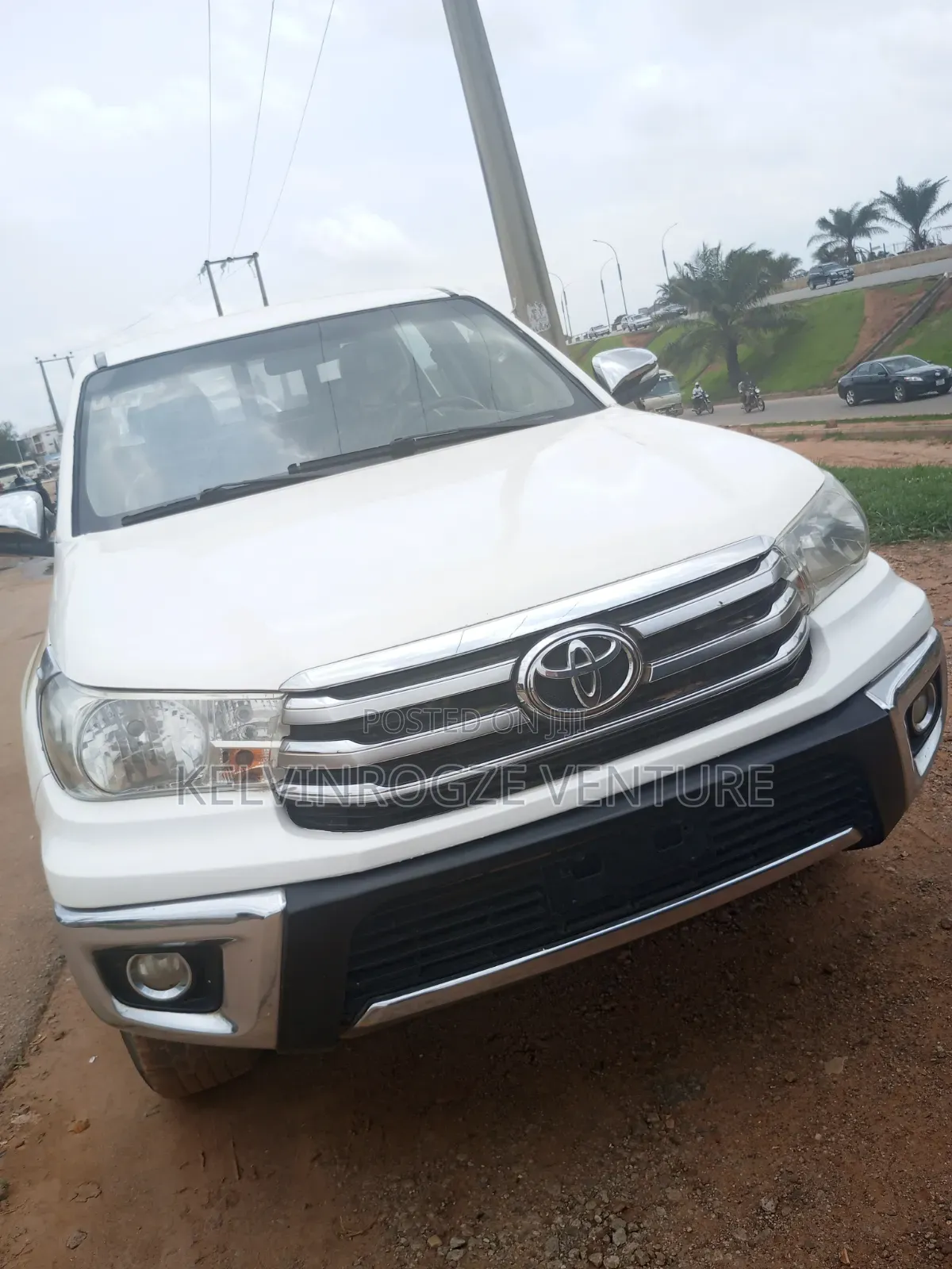 Toyota HiAce 2010 White
