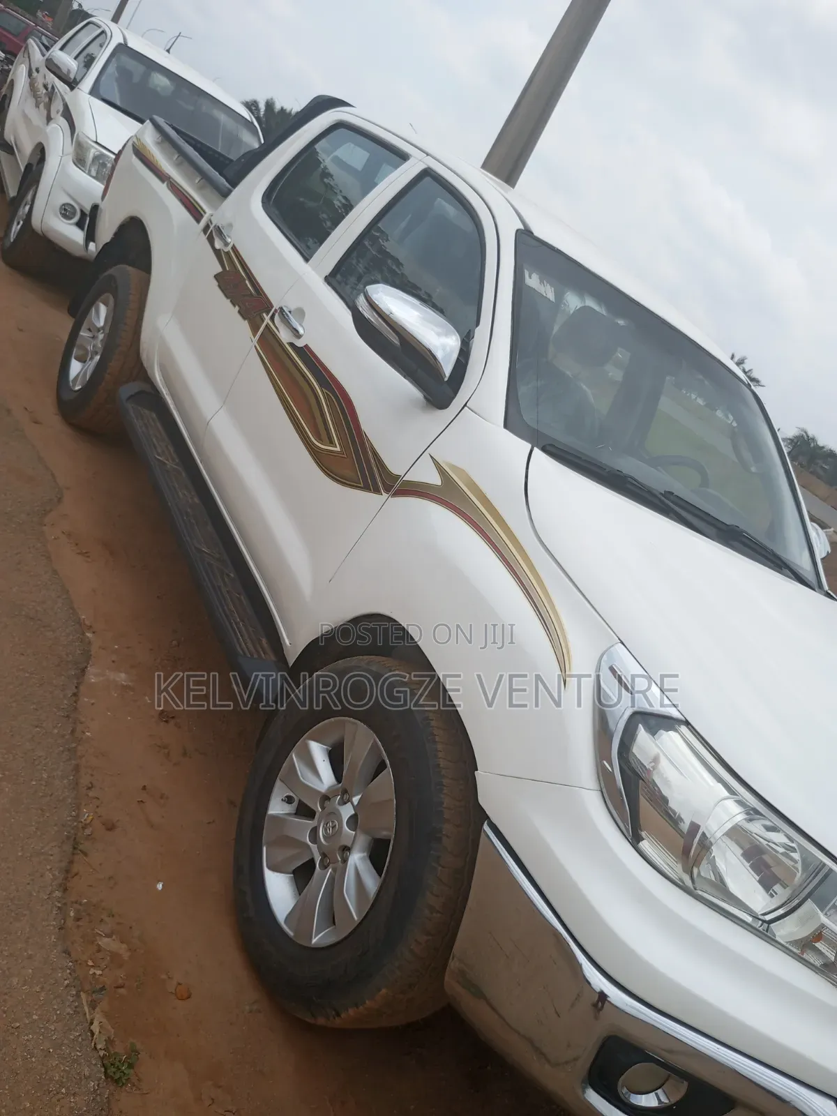 Toyota HiAce 2010 White