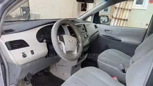 Toyota Sienna 2011 Gray