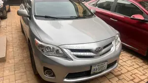 Toyota Corolla 2012 Silver