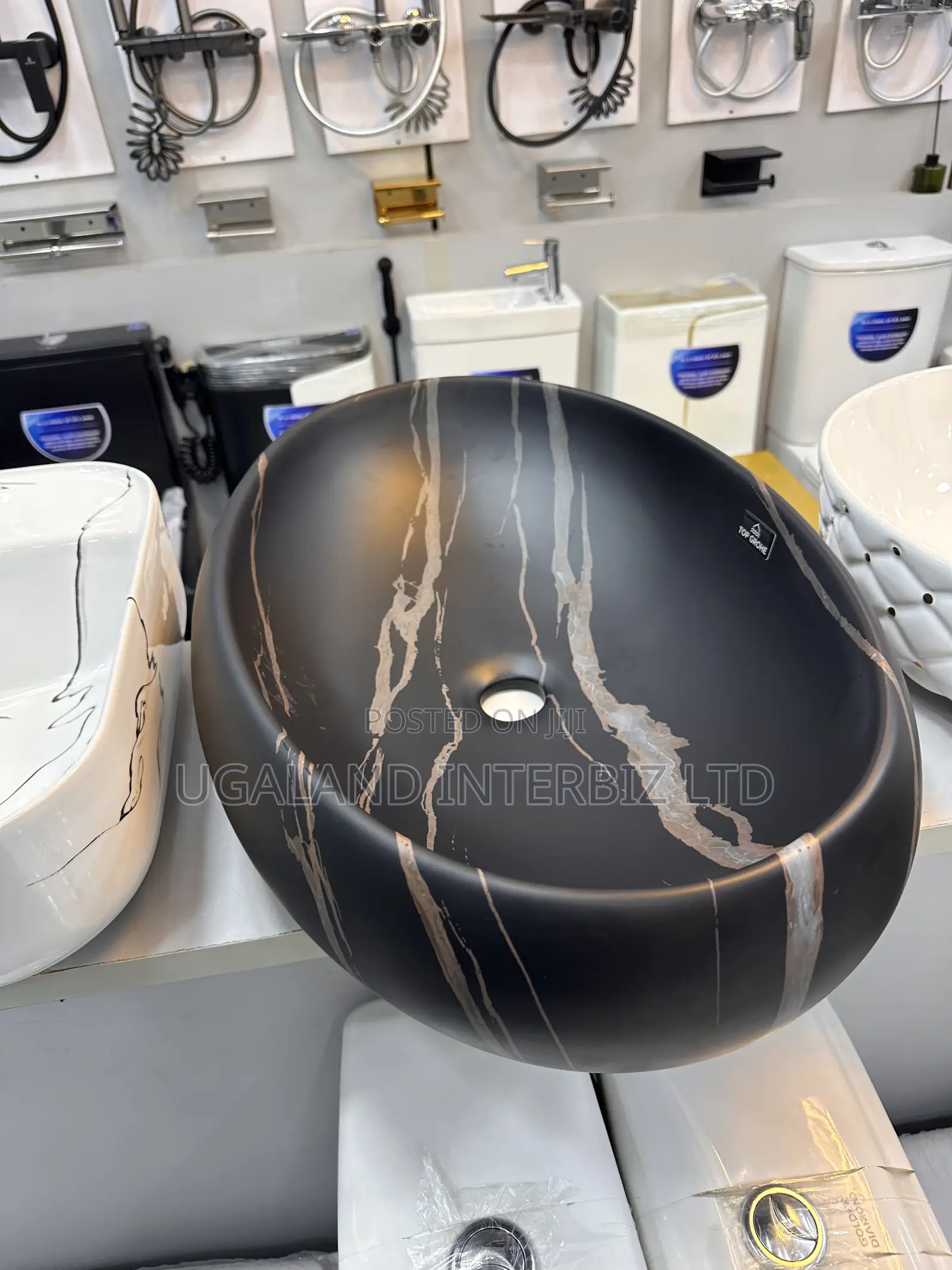 Modern Oval Countertop Basin.