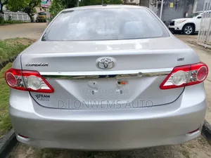 Toyota Corolla 2011 Silver