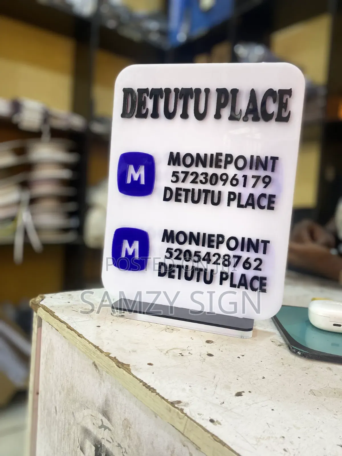 Table Contact Display