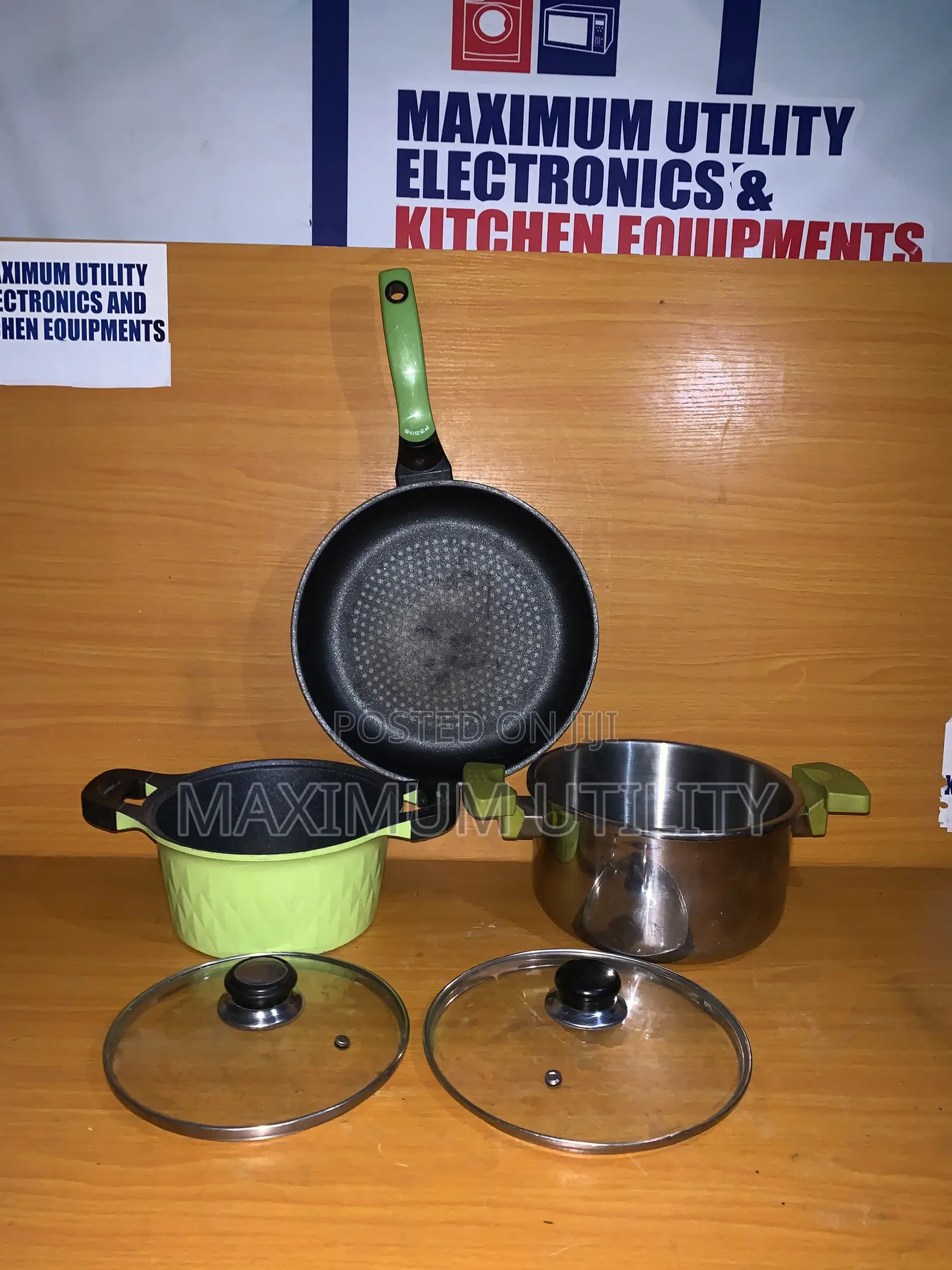 Neatly Used 3 Pieces Cookware Set
