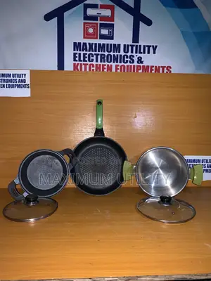 Neatly Used 3 Pieces Cookware Set