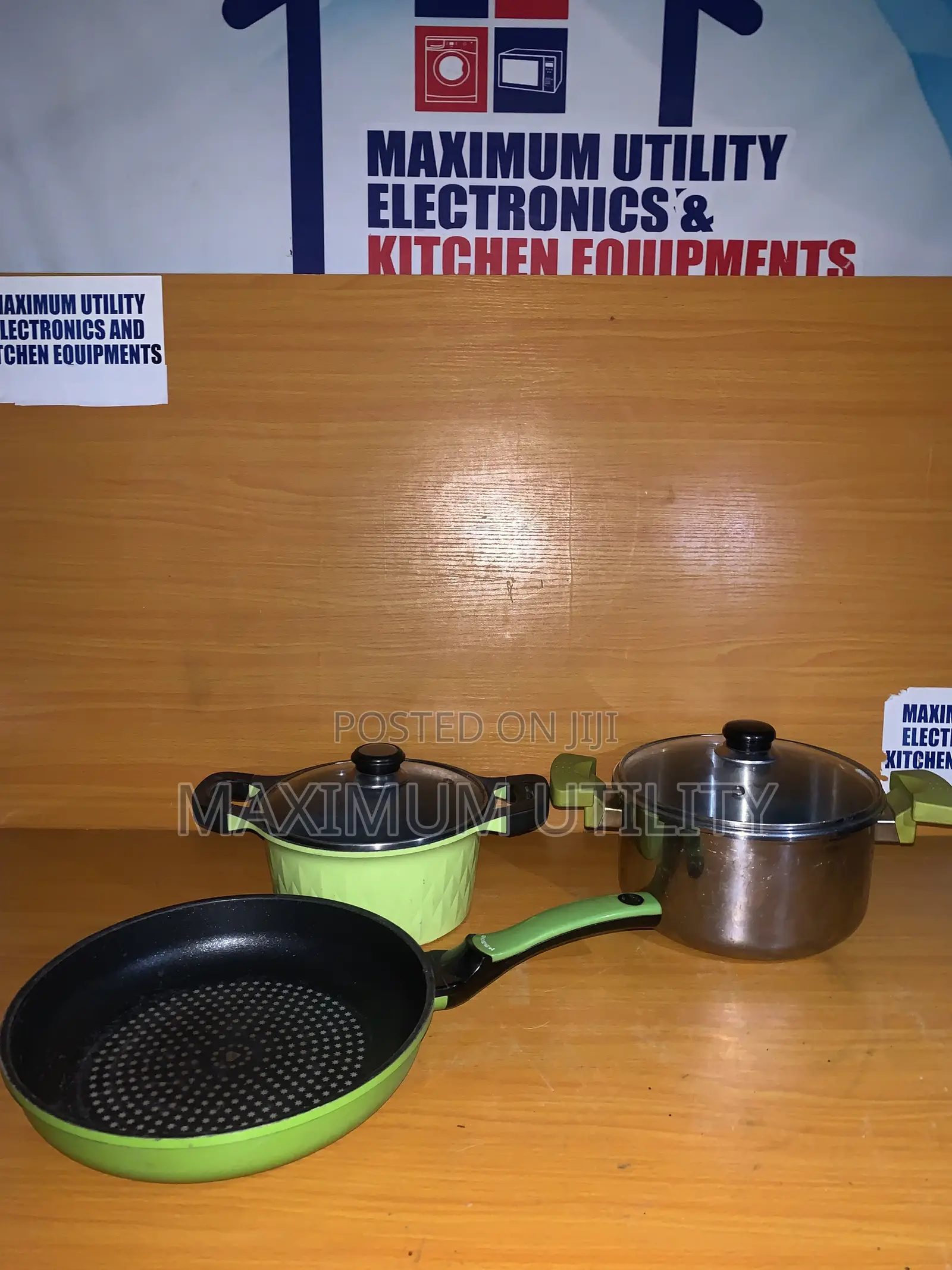Neatly Used 3 Pieces Cookware Set