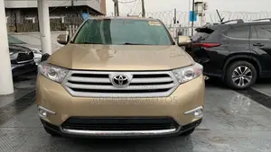 Toyota Highlander V6 2009 Gold
