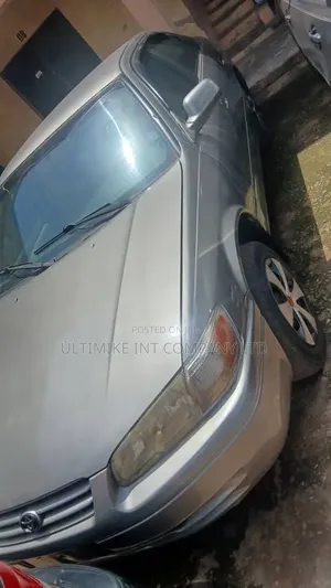 Toyota Camry CE 4dr Sedan (2.2L 4cyl 5M) 2001 Gray