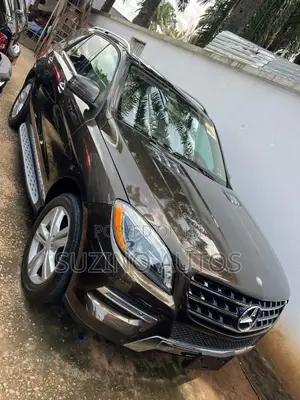 Mercedes-Benz M Class ML350 4MATIC 4dr SUV AWD (3.5L 6cyl 7A) 2014