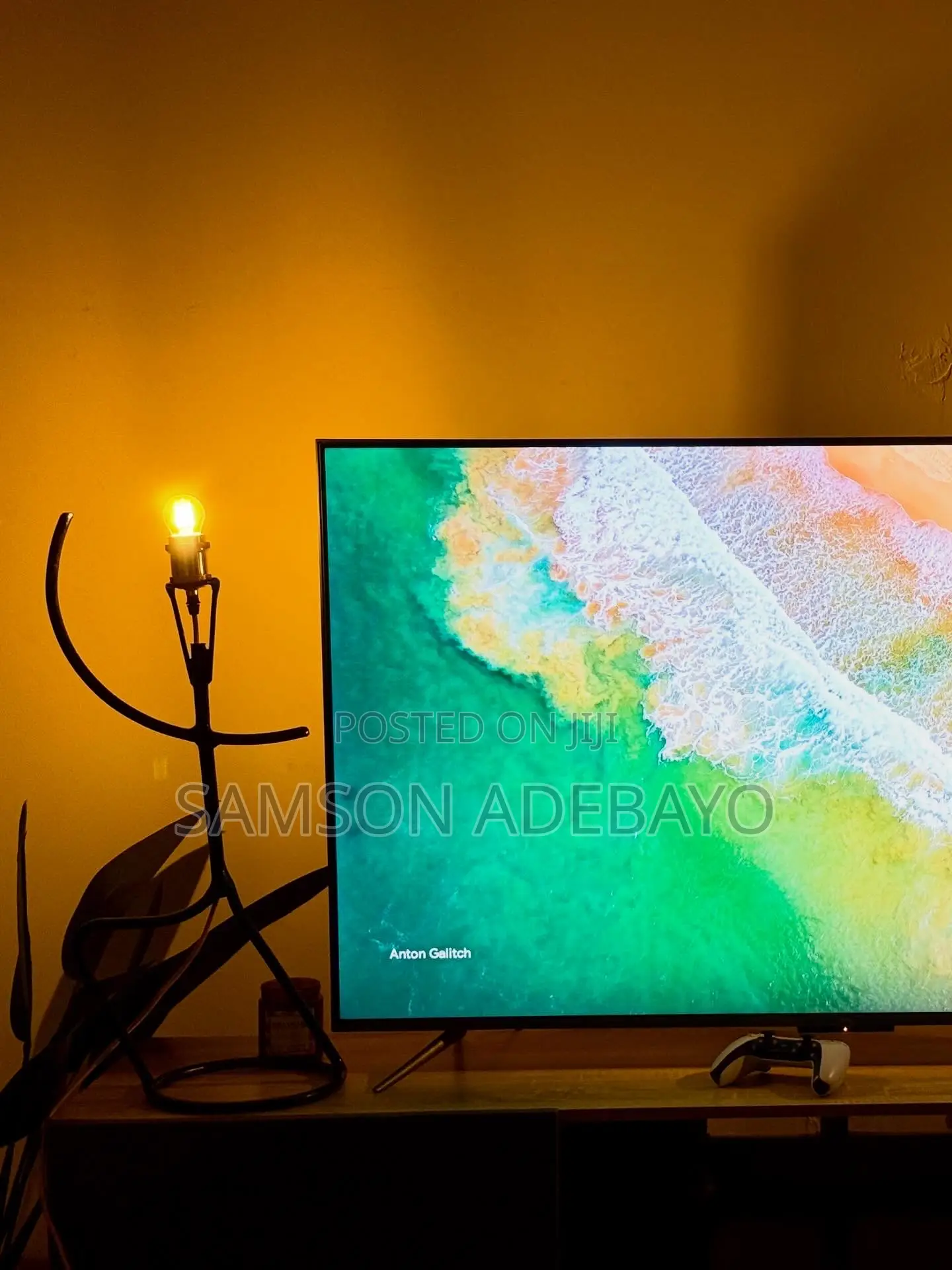 Artistic Atlas Lamp