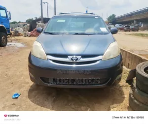 Toyota Sienna 2010 Gray