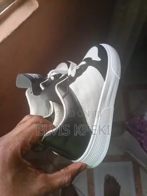 Luxury Sneakers – Used Once