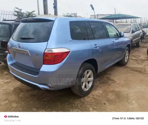 Toyota Highlander 2010 Blue