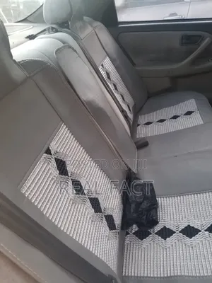 Toyota Camry LE 4dr Sedan (2.4L 4cyl 5M) 2002 Silver