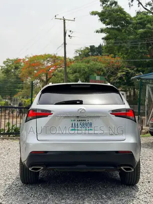 Lexus NX 2015 Silver