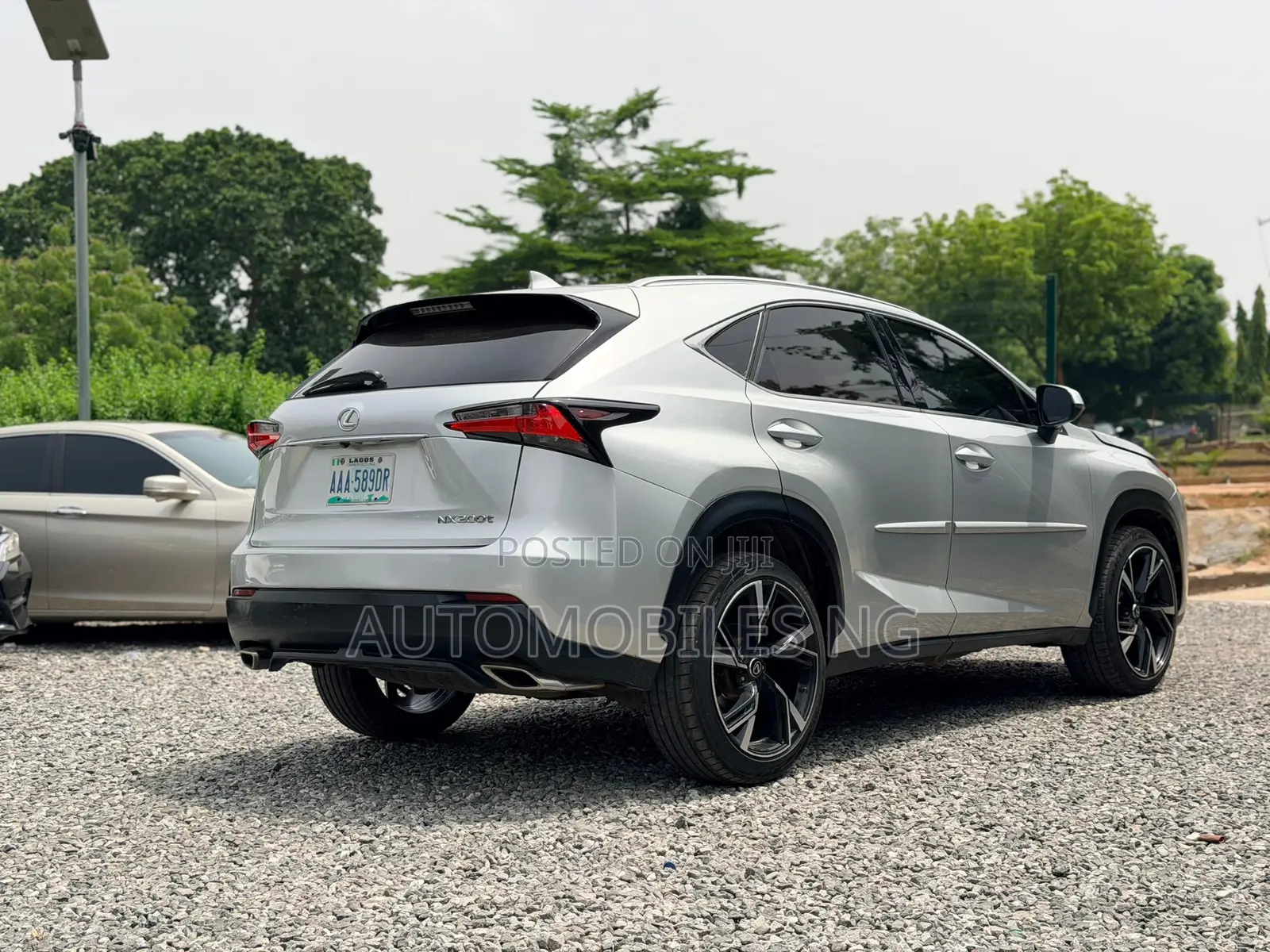 Lexus NX 2015 Silver