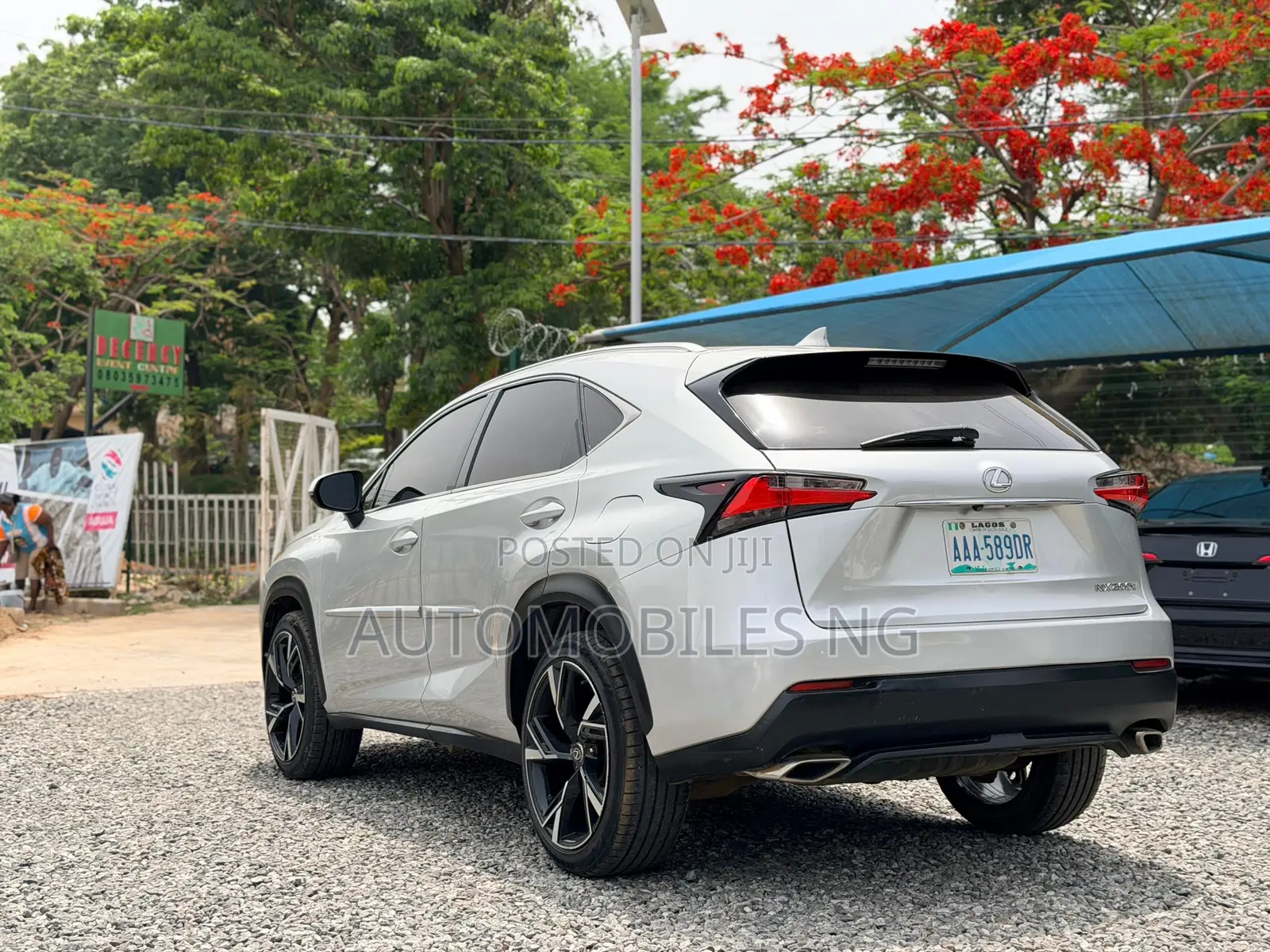 Lexus NX 2015 Silver