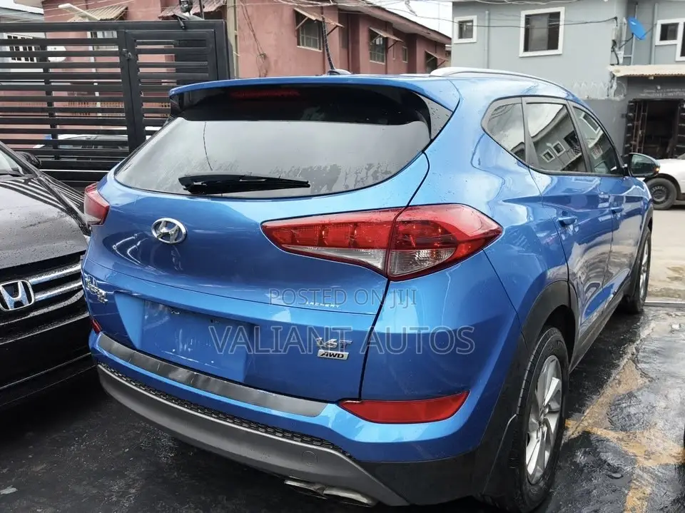 Hyundai Tucson 2016 Blue