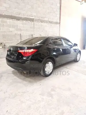 Toyota Corolla LE Eco (1.8L 4cyl 2A) 2018 Black