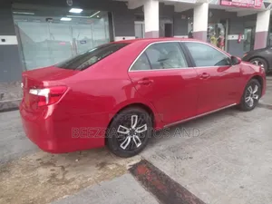 Toyota Camry LE 4dr Sedan (2.5L 4cyl 6A) 2012 Red