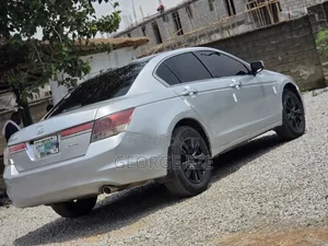 Honda Accord 2012 Silver