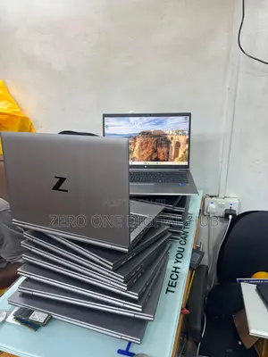 Laptop HP ZBook Firefly G8 16GB Intel Core i7 SSD 256GB