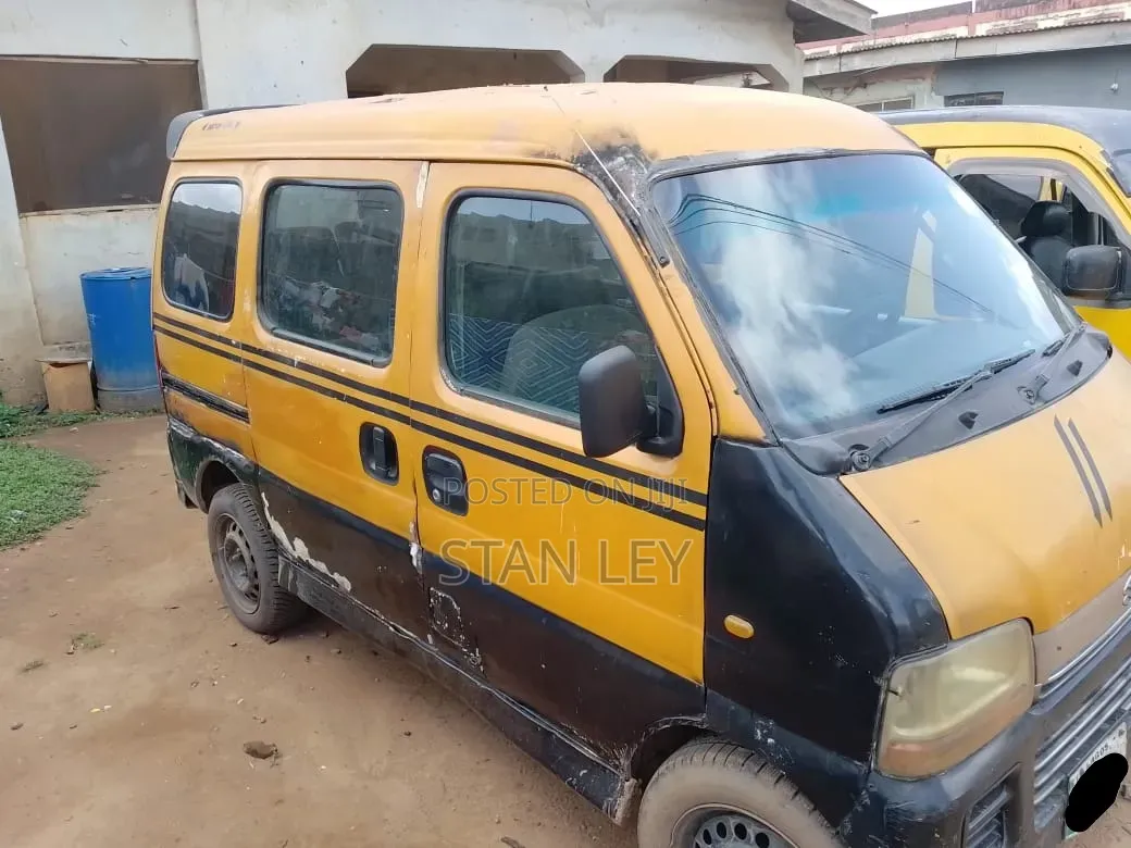 Suzuki Every 2000 Yellow