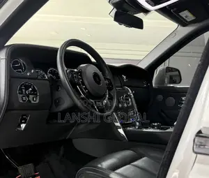 Rolls-Royce Cullinan Base 2019 White