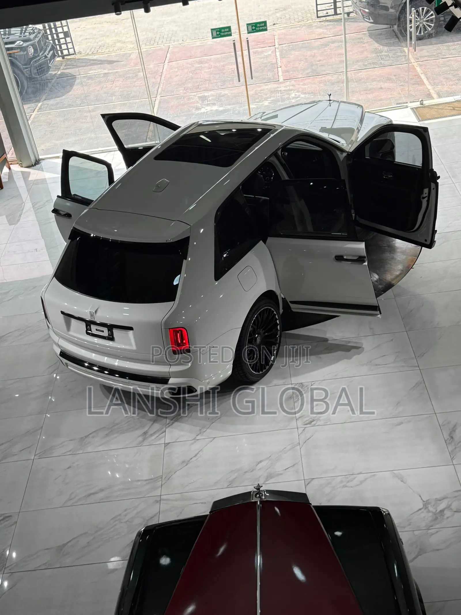 Rolls-Royce Cullinan Base 2019 White