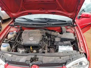 Volkswagen Golf 2003 Red