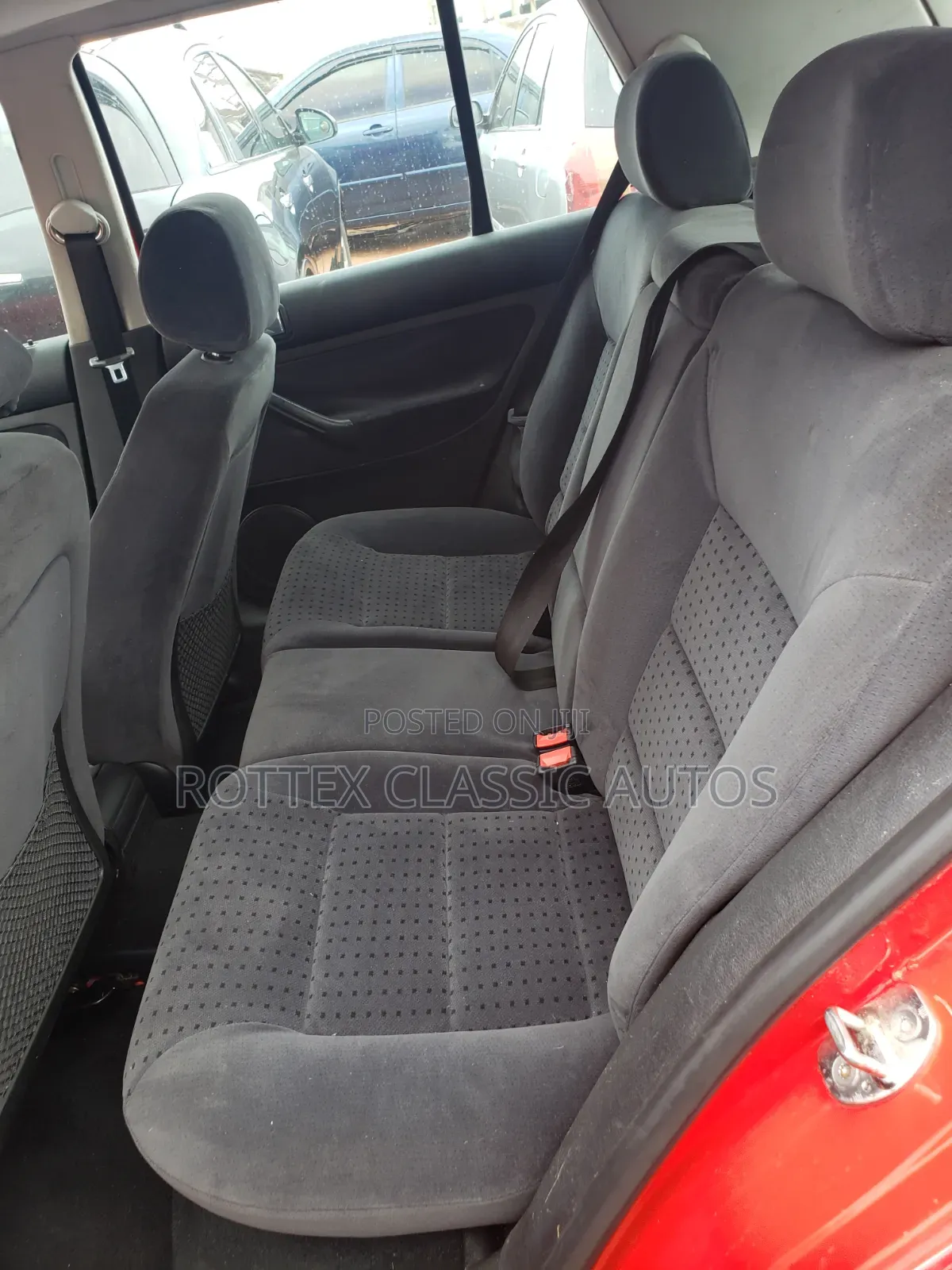 Volkswagen Golf 2003 Red