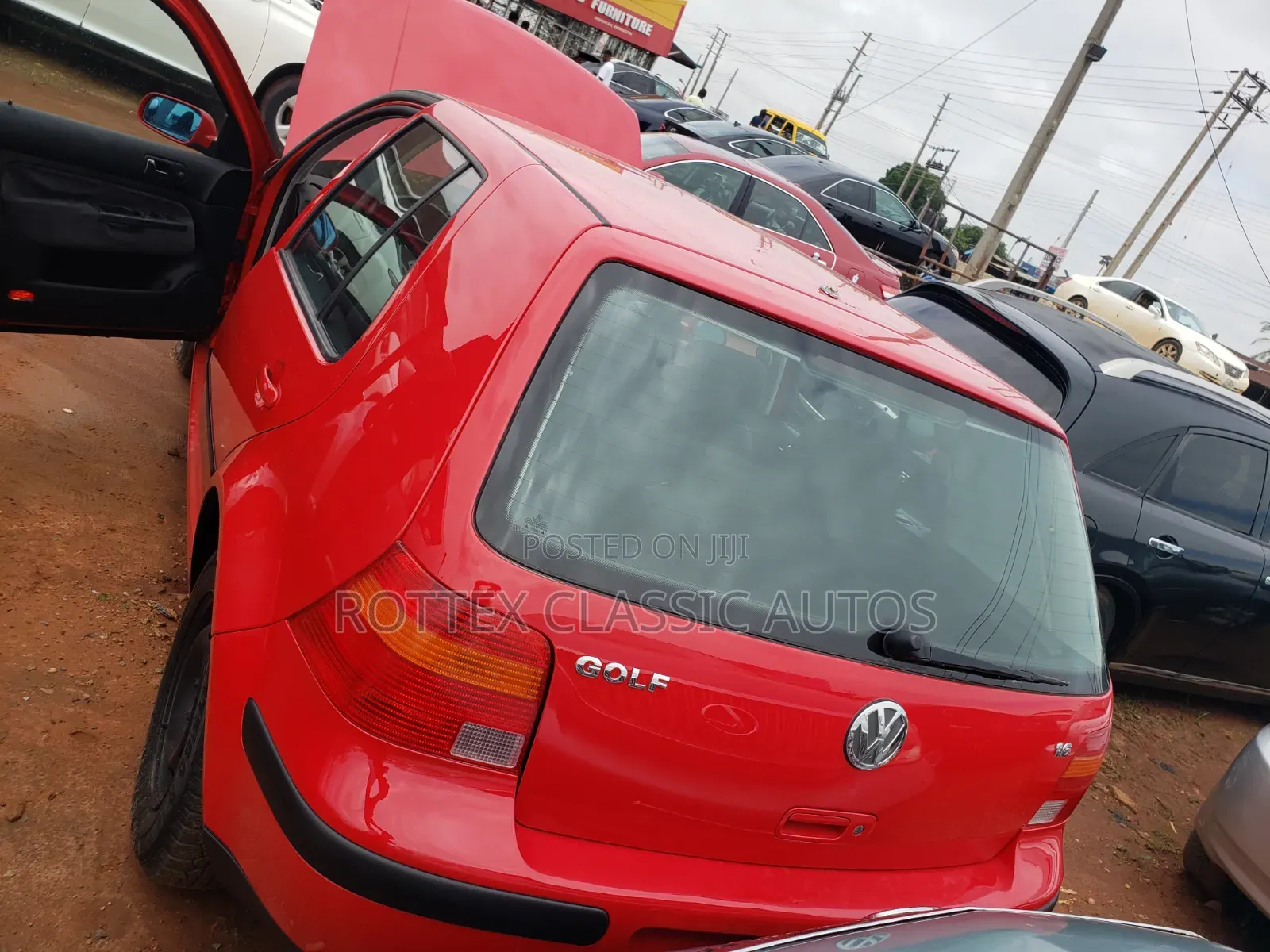 Volkswagen Golf 2003 Red