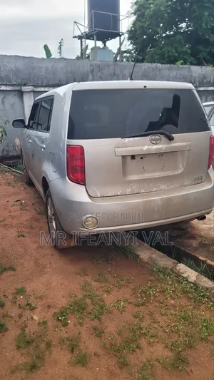 Scion xB Base 2009 Silver