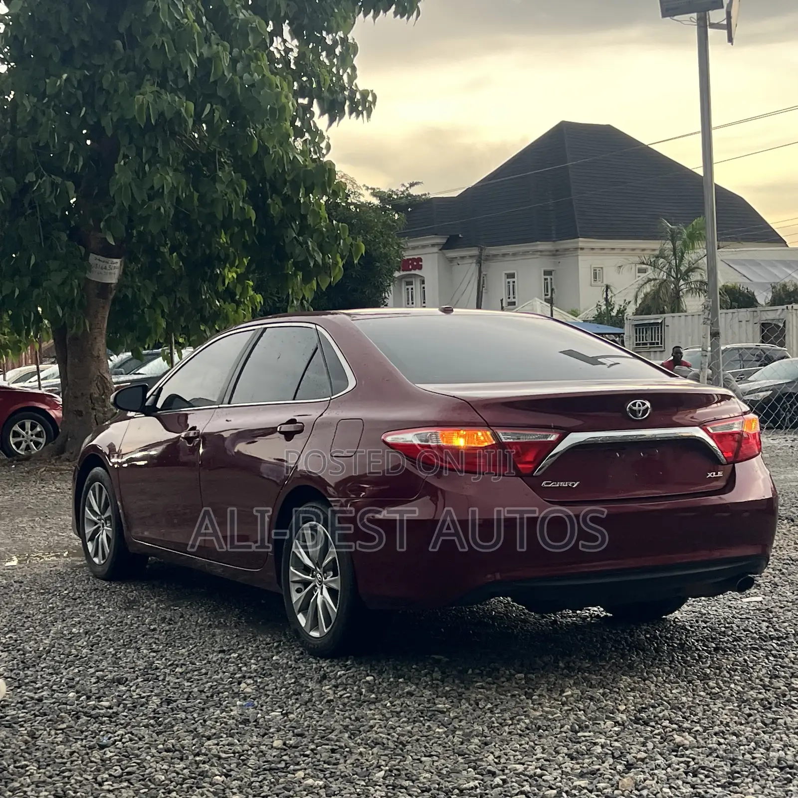 Toyota Camry 2016 Maroon