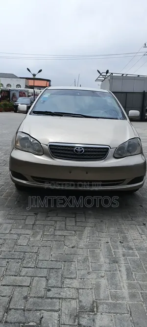 Toyota Corolla 2007 Gold