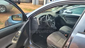 Toyota Matrix Hatchback FWD (1.8L 4cyl 5M) 2007 Blue