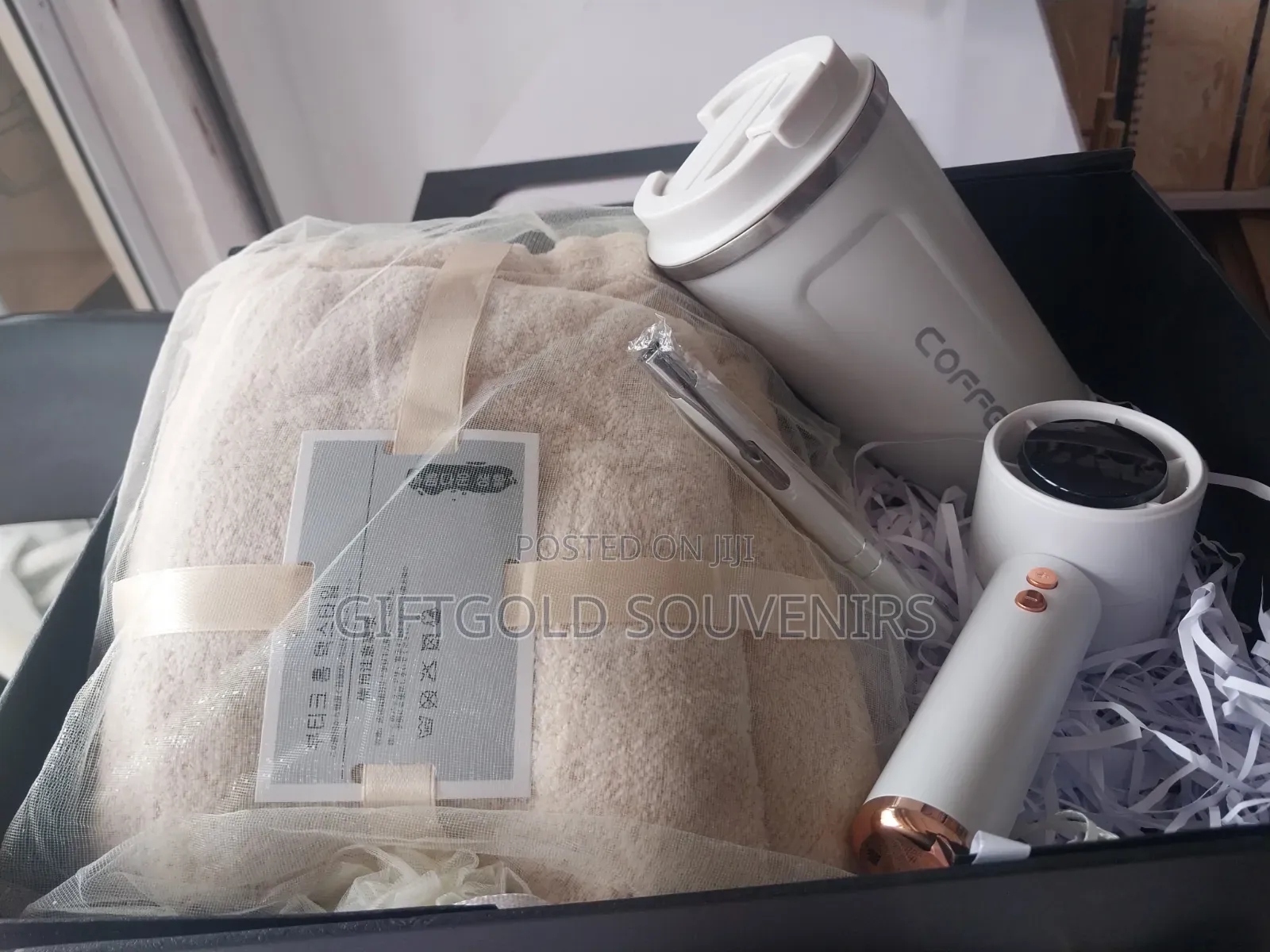 Beautiful 4 in 1 Towel Gift Set