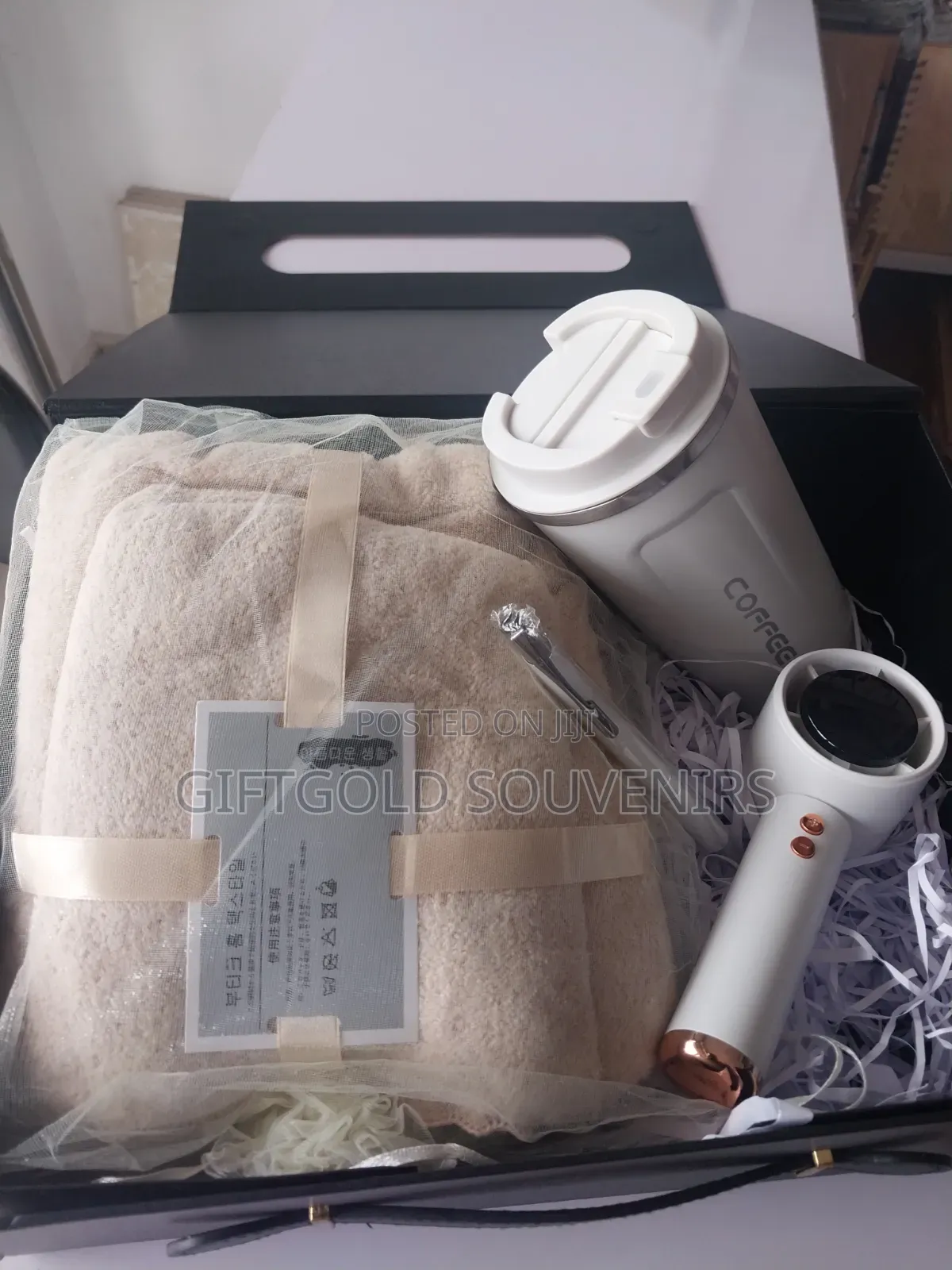 Beautiful 4 in 1 Towel Gift Set