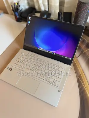 Laptop Asus ROG Zephyrus G14 24GB AMD Ryzen 9 SSD 1T
