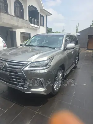 Lexus LX 570 AWD 2016 Gold